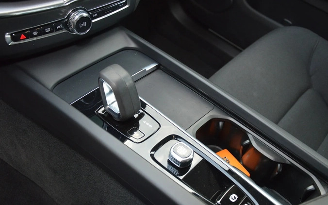 Volvo XC 60 cena 163900 przebieg: 42000, rok produkcji 2021 z Włocławek małe 352